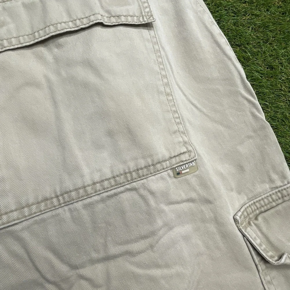 Levis shop confidence